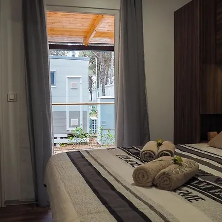 Lux Camp Bi Village, Mobile Dado Apartment *