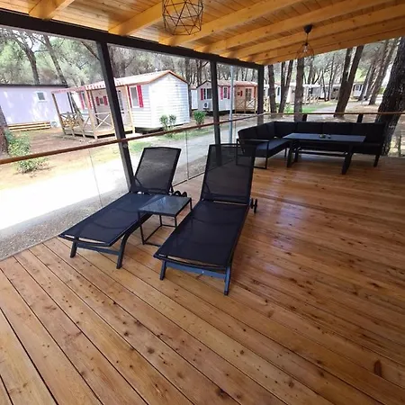 Apartment Lux Camp Bi Village, Mobile Dado