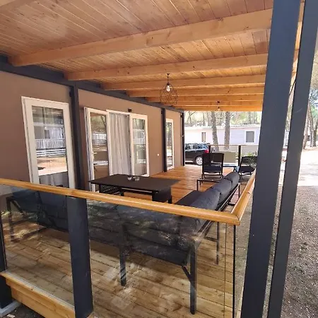 Apartment Lux Camp Bi Village, Mobile Dado *